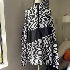 Nike Black and White Patterned Windbreaker Oversized